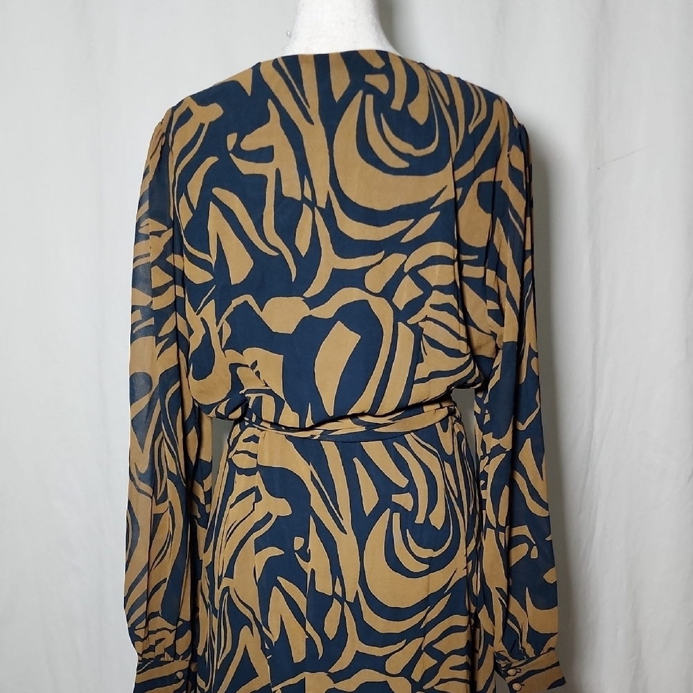Dress Forum Abstract Patterned Long Sleeve Dress in Blue and Tan - Picture 10 of 10